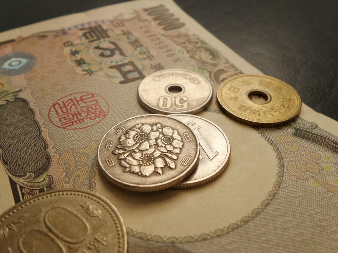 日本企業が密かに始めた”禁じ手”――円安から資産を守るビットコイン投資の現実